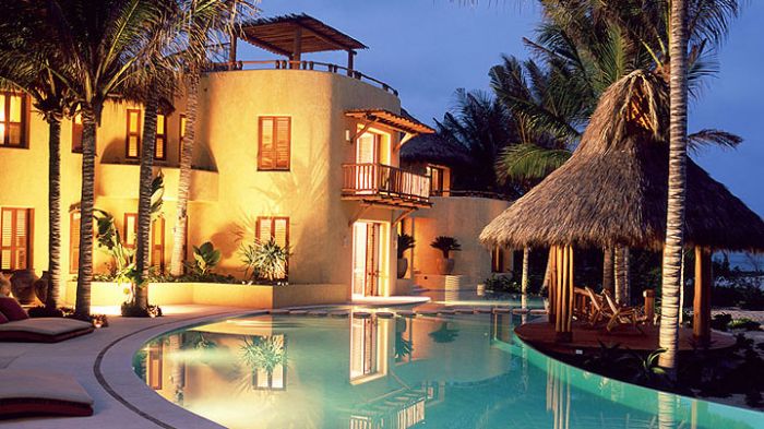 Top Rated Luxury Villas Near Popular Tourist Attractions